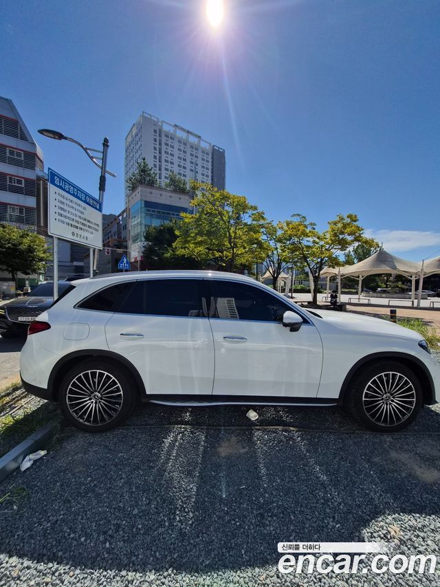 Mercedes-Benz GLC-Class GLC300 4MATIC — пробег 22 615 км — фото 3 из 5