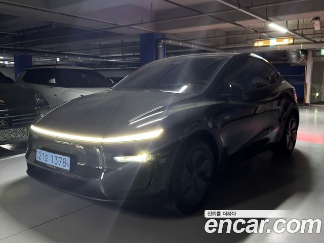 Tesla Model Y Premium RWD — пробег 1 127 км — фото 5 из 5