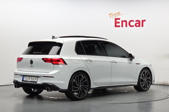 Volkswagen Golf 2.0 GTI — пробег 17 670 км — фото 2 из 5