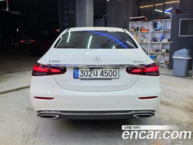 Mercedes-Benz E-Class E350 4MATIC Avantgarde — пробег 28 000 км — фото 2 из 5
