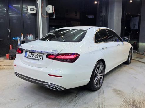 Mercedes-Benz E-Class E350 4MATIC Avantgarde — пробег 28 000 км — фото 4 из 5