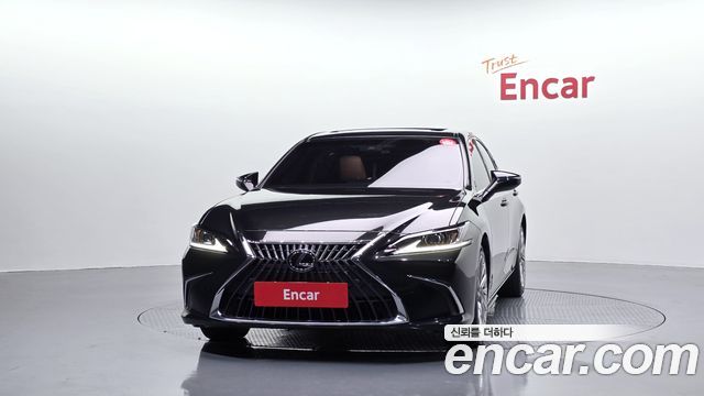 Lexus ES Luxury Plus — пробег 56 370 км — фото 3 из 5