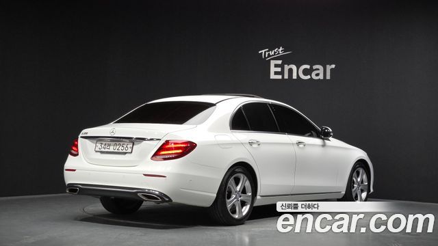 Mercedes-Benz E-Class из Кореи Encar