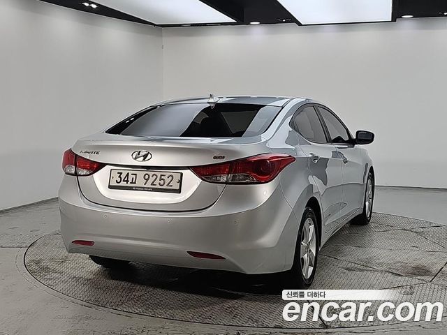 Hyundai AVANTE M16 GDI Avenue — пробег 107 397 км — фото 4 из 5