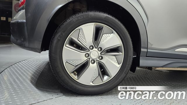 Hyundai Kona из Кореи Encar