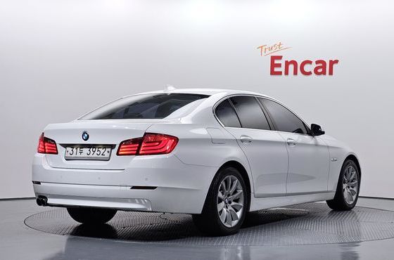 BMW 5-Series 528i — пробег 200 727 км — фото 2 из 5