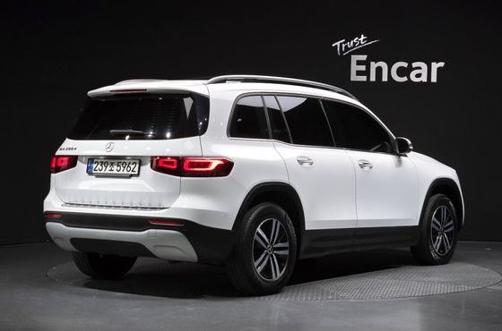 Mercedes-Benz GLB-Class GLB200 d — пробег 105 502 км — фото 2 из 5