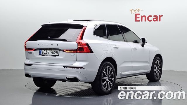 Volvo XC60 T8 Inscription — пробег 60 323 км — фото 2 из 5