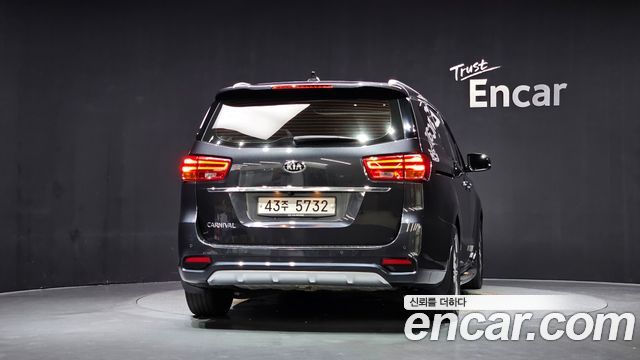 Kia Carnival из Кореи Encar