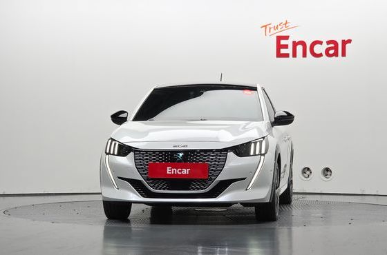 Peugeot 208 GT — пробег 25 230 км — фото 3 из 5
