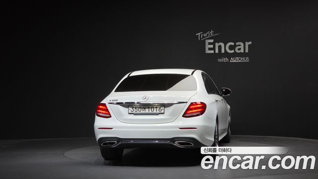 Mercedes-Benz E-Class E300 AMG Line — пробег 77 323 км — фото 4 из 5