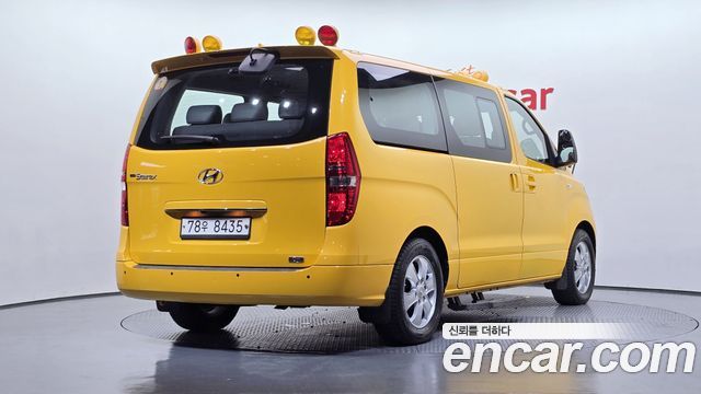 Hyundai Starex School Bus LPi — пробег 47 969 км — фото 2 из 5