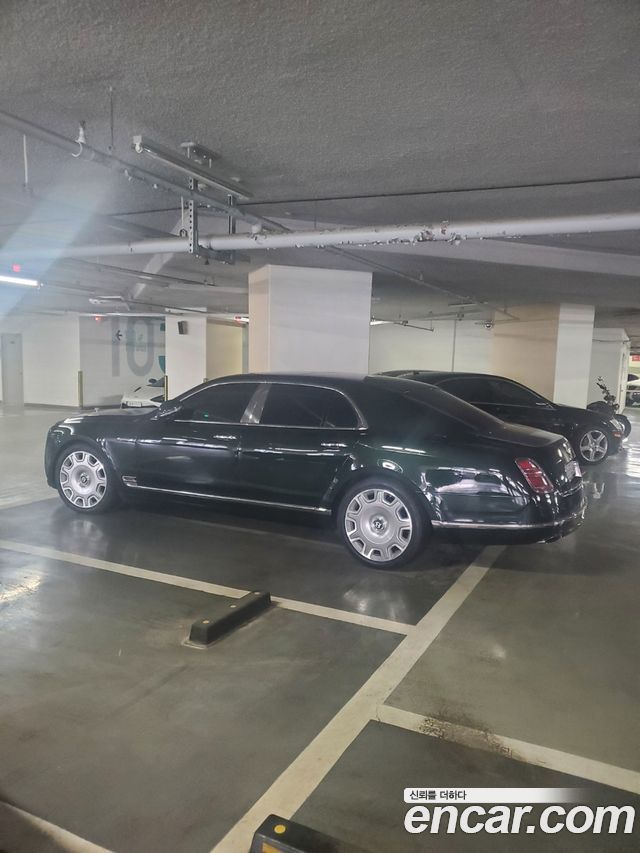 Bentley Mulsanne 6.8 — пробег 75 800 км — фото 2 из 5