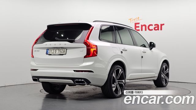 Volvo XC90 T8 R-Design Hybrid — пробег 29 569 км — фото 2 из 5