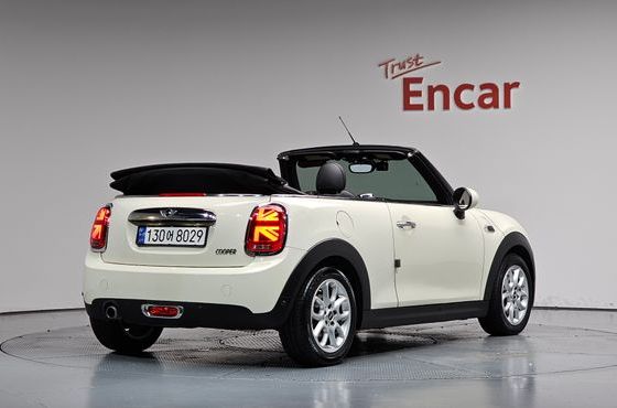 Mini Cooper Convertible Standard 3rd Generation — пробег 72 020 км — фото 2 из 5
