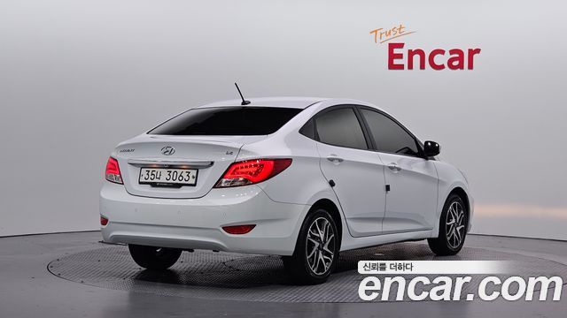 Hyundai Accent 1.4 VVT Premium — пробег 61 578 км — фото 2 из 5