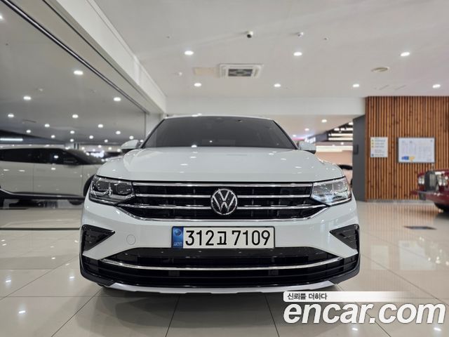 Volkswagen Tiguan 2.0 TDI Premium — пробег 102 127 км — фото 1 из 5