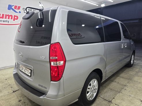 Hyundai Starex Van 3-Seater Smart — пробег 216 170 км — фото 4 из 5