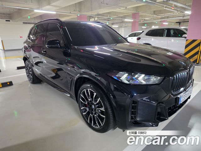 BMW X5 xDrive 50e M Sport — пробег 863 км — фото 3 из 5