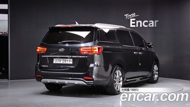 Kia Carnival Gasoline 9-Seater Noblesse Special — пробег 153 358 км — фото 2 из 5