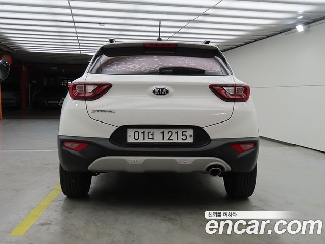 Kia Stonic из Кореи Encar