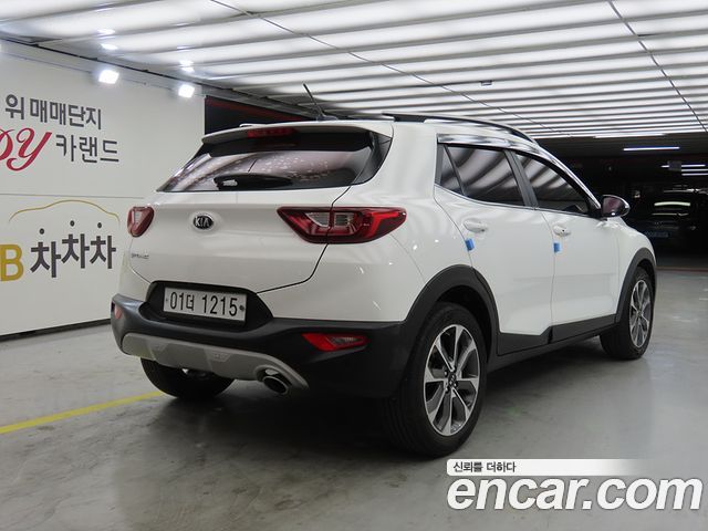 Kia Stonic из Кореи Encar