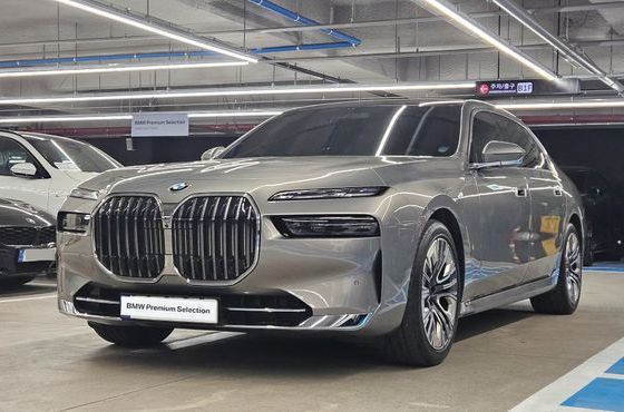 BMW 7-Series 740i sDrive Design Pure Excellence — пробег 78 132 км — фото 1 из 5