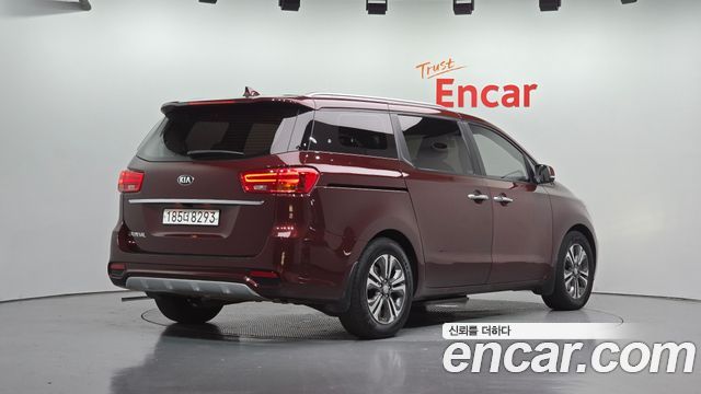 Kia Carnival из Кореи Encar