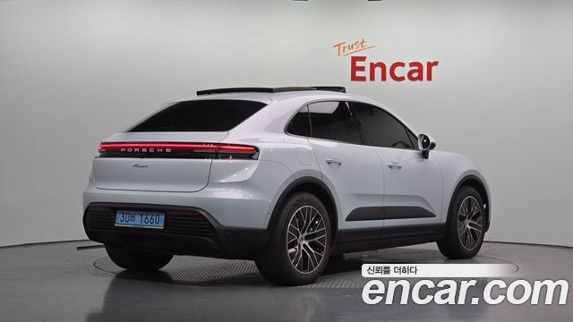 Porsche Macan Base — пробег 26 308 км — фото 2 из 5