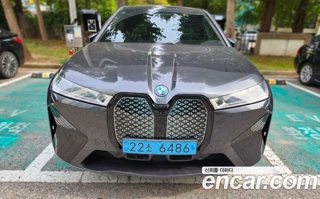 BMW iX xDrive50 Sports Plus — пробег 32 000 км — фото 2 из 5