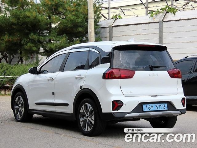 Kia Niro Air (Taxi Trim) — пробег 206 870 км — фото 3 из 5