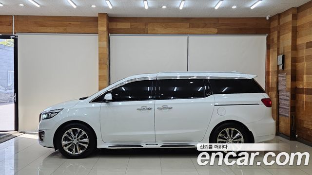 Kia Carnival из Кореи Encar