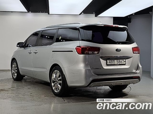 Kia Carnival из Кореи Encar