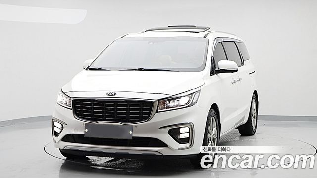 Kia Carnival 9-Seater Noblesse Special — пробег 114 128 км — фото 1 из 5