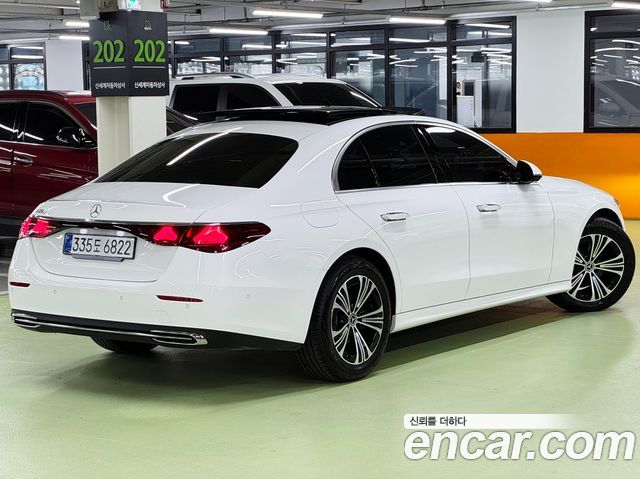 Mercedes-Benz E-Class из Кореи Encar
