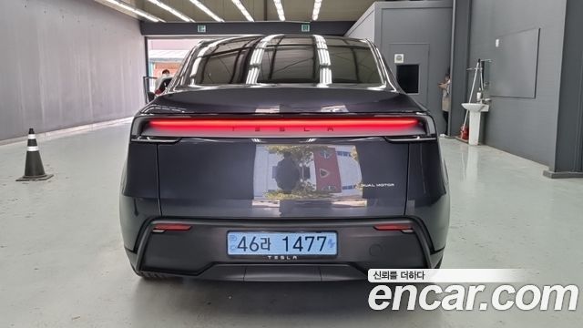 Tesla Model Y Premium Long Range AWD — пробег 11 588 км — фото 2 из 5