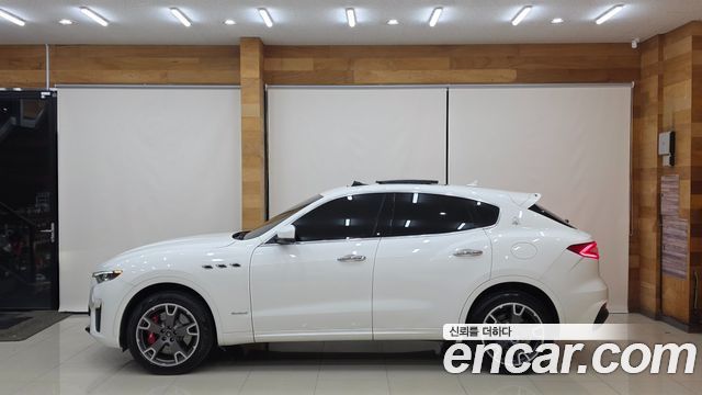 Maserati Levante 3.0 AWD GranSport — пробег 76 235 км — фото 5 из 5