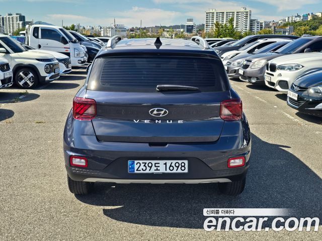 Hyundai Venue 1,6 Premium — пробег 54 581 км — фото 4 из 5