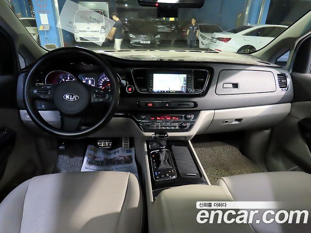 Kia Carnival 9-seater Prestige — пробег 177 337 км — фото 5 из 5