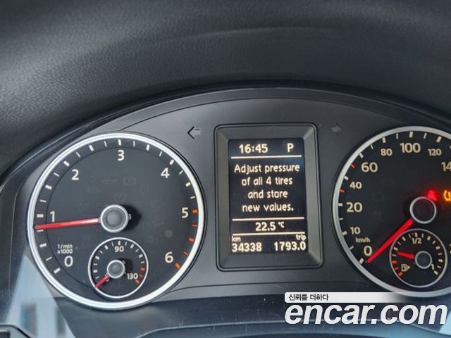Volkswagen Tiguan 2.0 TDI  Premium 5N — пробег 34 338 км — фото 4 из 5