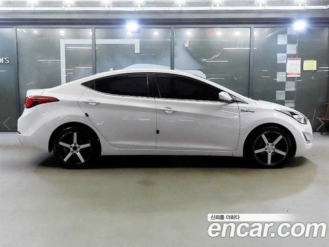 Hyundai AVANTE 1.6 VGT Style — пробег 151 454 км — фото 4 из 5