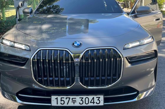 BMW 7-Series 740i sDrive Design Pure Excellence Individual — пробег 35 400 км — фото 3 из 5