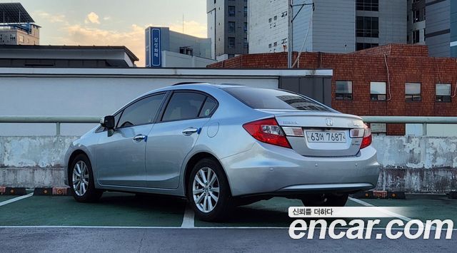 Honda Civic 1.8 EX 9th — пробег 112 100 км — фото 2 из 5