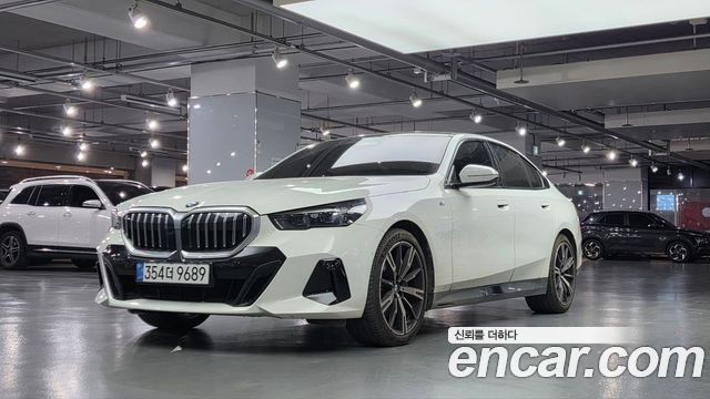 BMW 5-Series 530i xDrive M Sport — пробег 9 200 км — фото 4 из 5