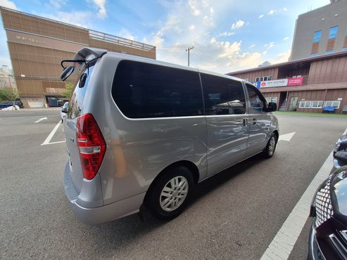 Hyundai Starex 11-Seater Wagon Modern — пробег 200 000 км — фото 4 из 5