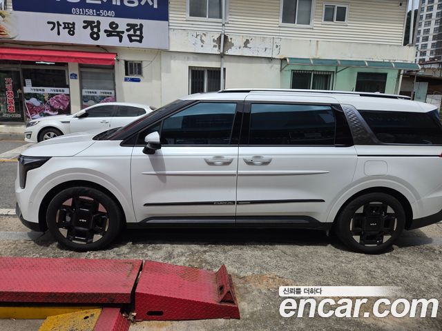 Kia Carnival HEV 9seater Signature — пробег 33 000 км — фото 3 из 5