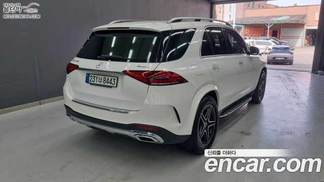 Mercedes-Benz GLE-Class GLE450 4MATIC — пробег 28 557 км — фото 2 из 5