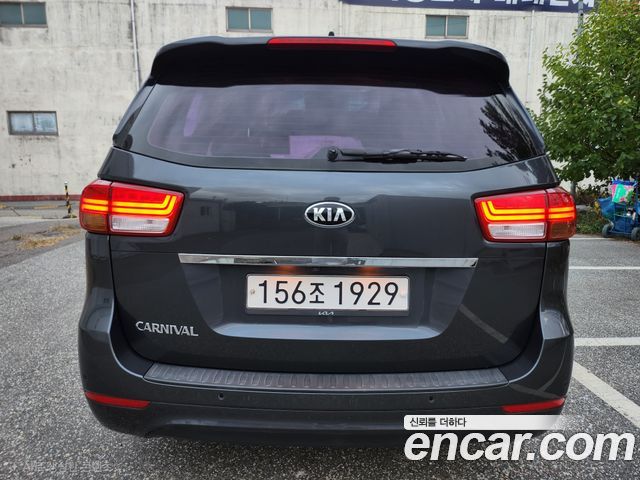 Kia Carnival из Кореи Encar