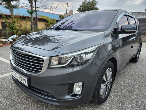 Kia Carnival 9-seater Prestige — пробег 150 000 км — фото 3 из 5