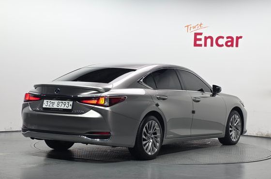 Lexus ES Luxury Plus — пробег 153 535 км — фото 2 из 5